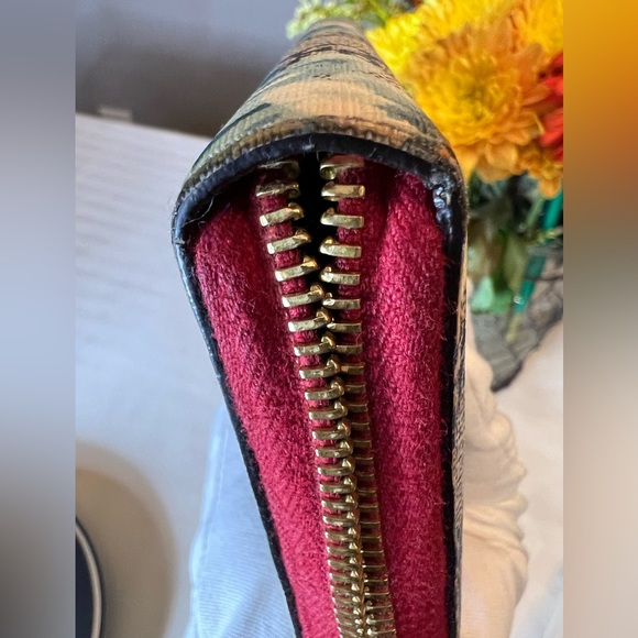 GUCCI Blooms Zippy Zip Around Wallet - Picture 3 of 8